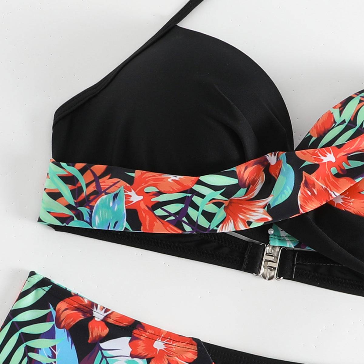 Бански от Две Части ''Castle''.