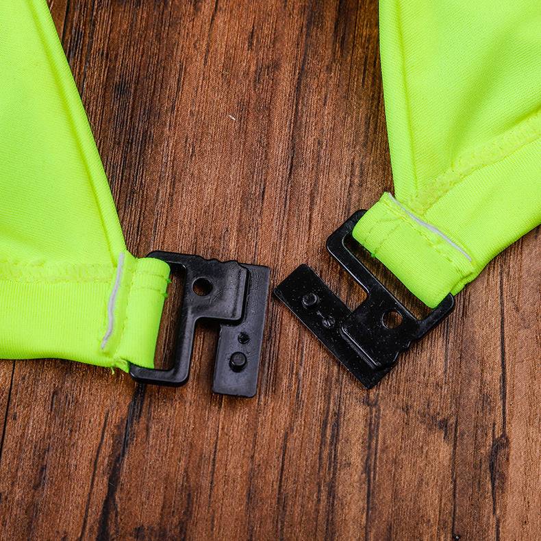 Бански от Две Части ''Magnet''.