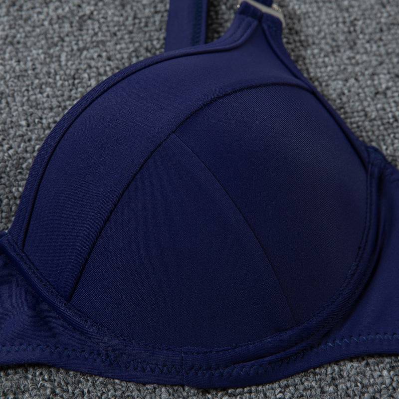 Бански от Две Части ''Clutch''.