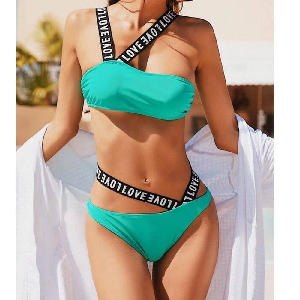 Бански от Две Части ''Admire''.